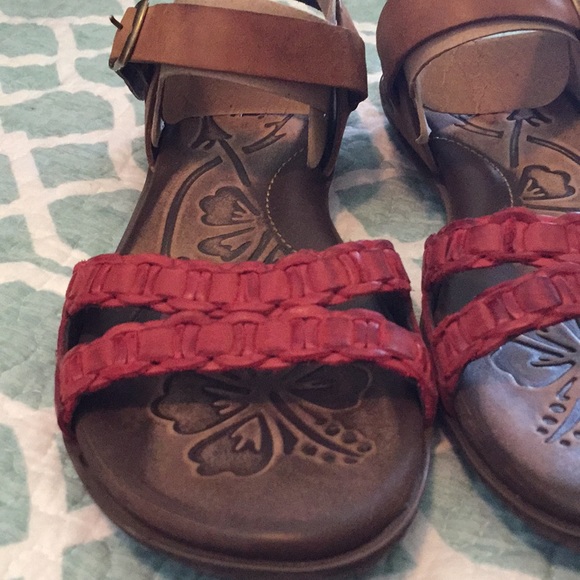 Born Sandals - Picture 3 of 7
